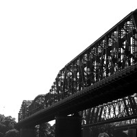 Memphis bridge details